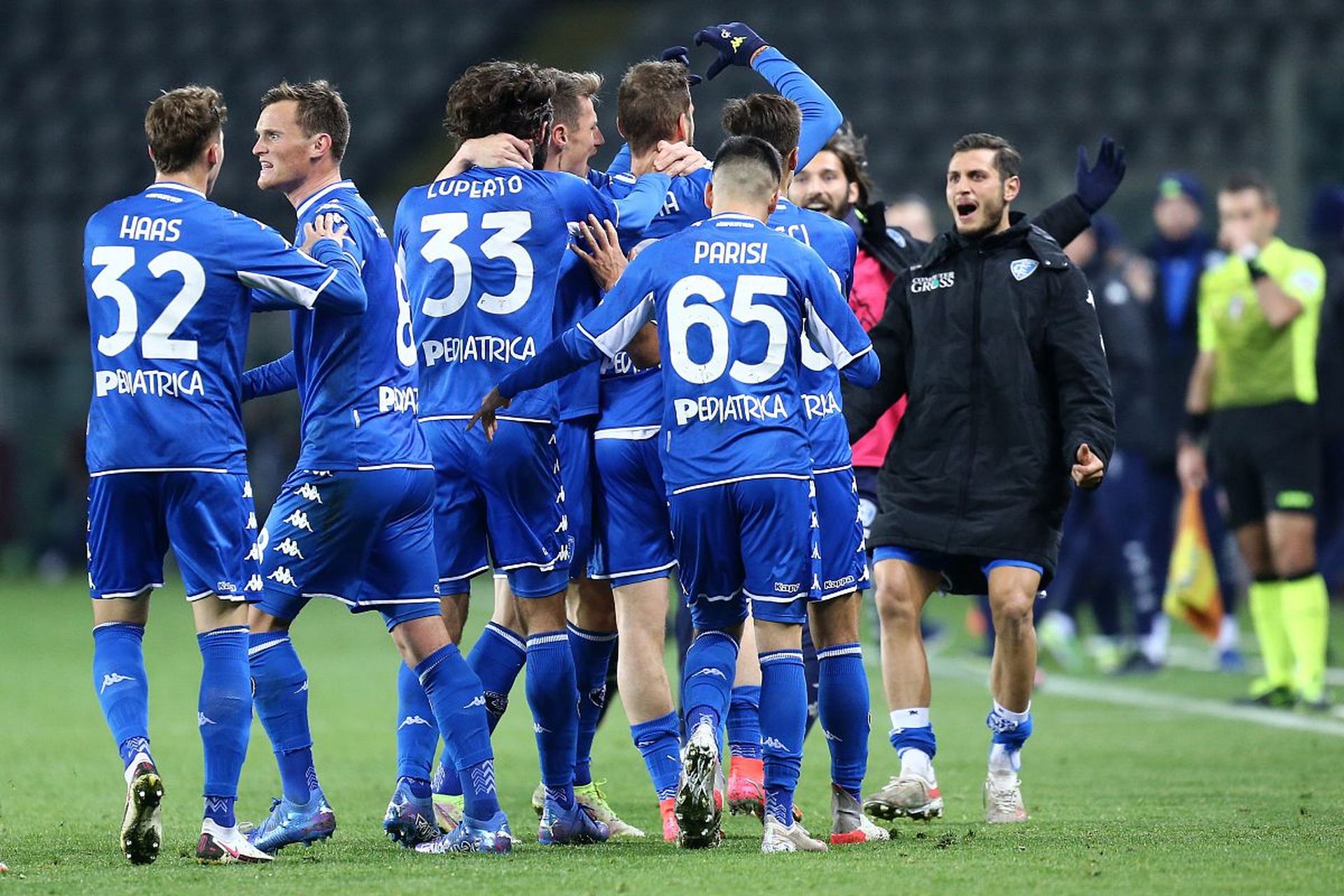 可以借鉴伊 可以借鉴伊